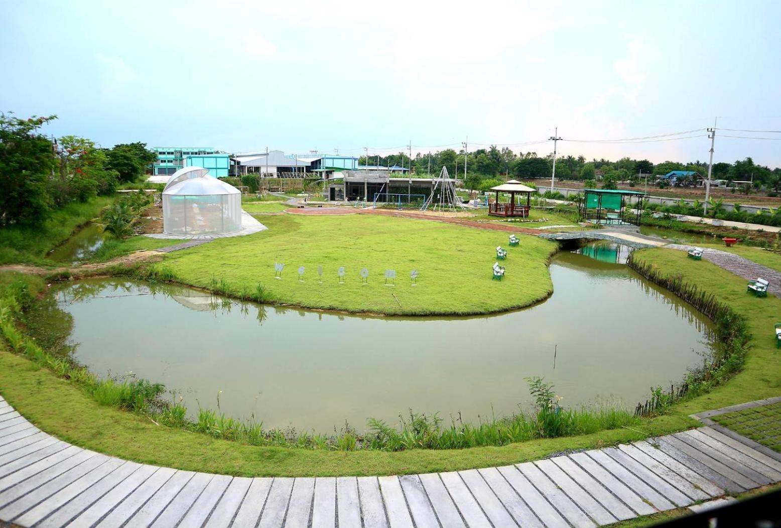 Menam Resort Nakhon Pathom Ngoại thất bức ảnh
