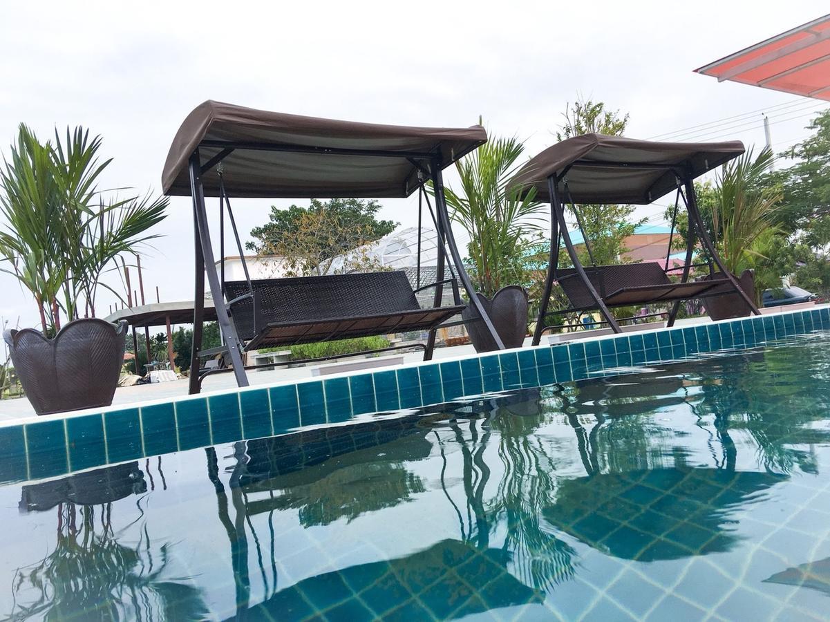 Menam Resort Nakhon Pathom Ngoại thất bức ảnh