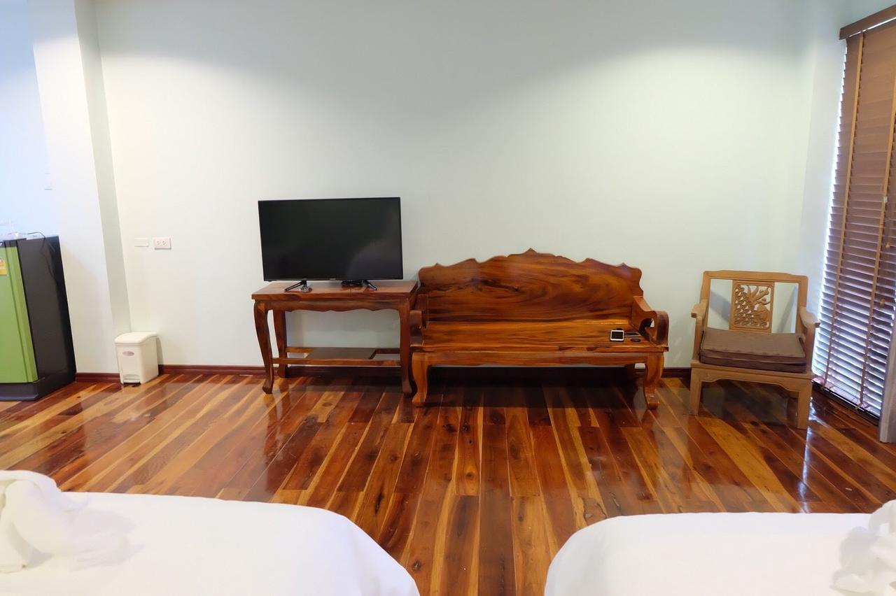 Menam Resort Nakhon Pathom Ngoại thất bức ảnh