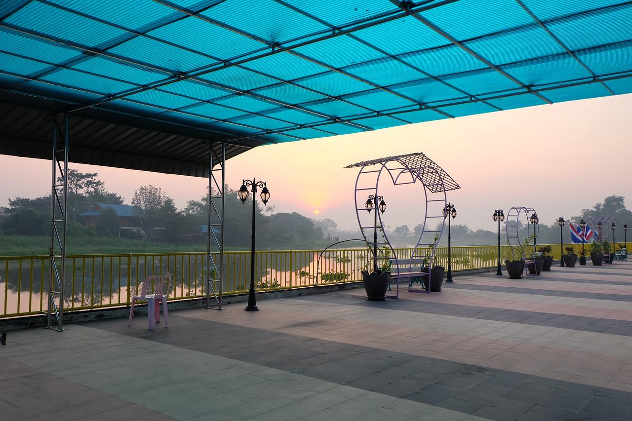 Menam Resort Nakhon Pathom Ngoại thất bức ảnh