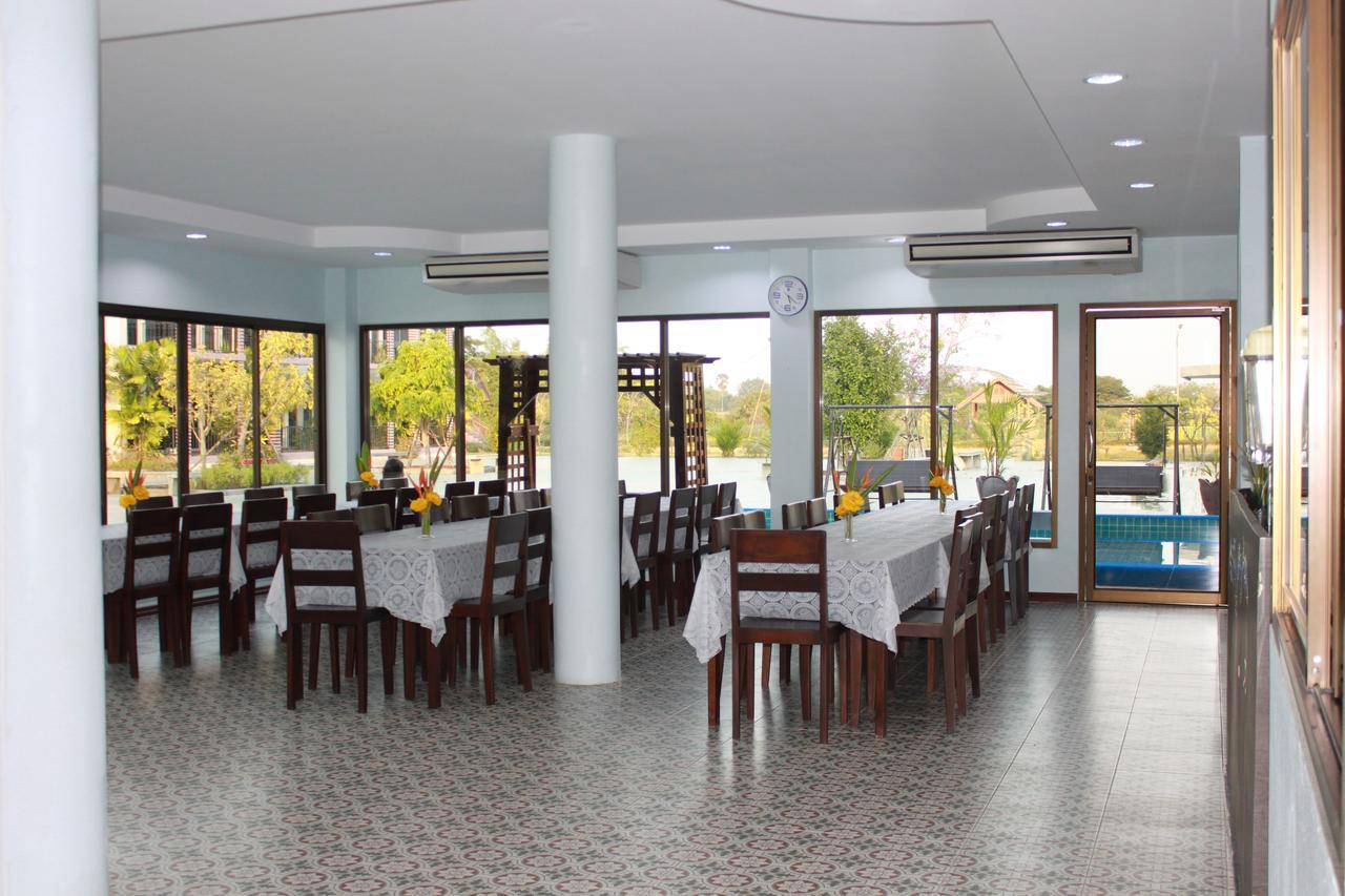 Menam Resort Nakhon Pathom Ngoại thất bức ảnh