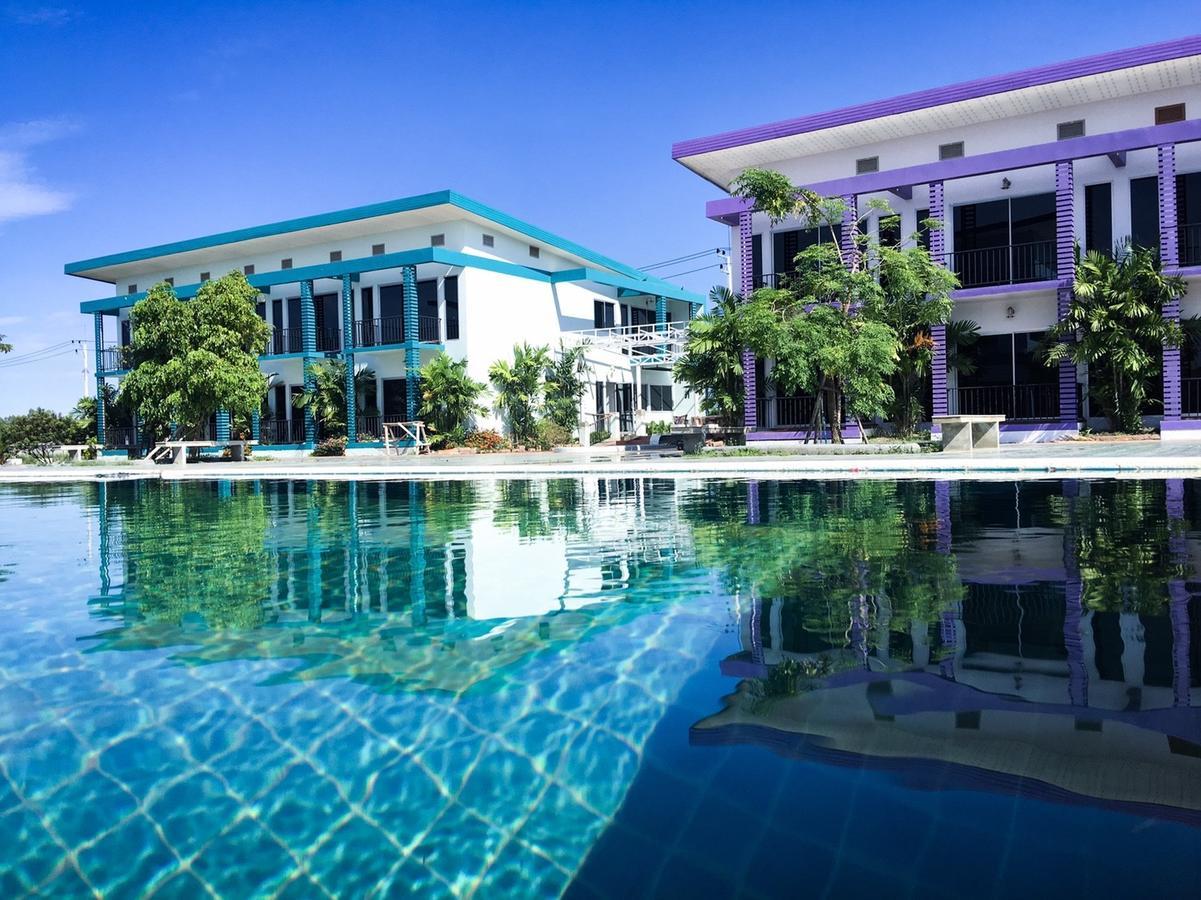 Menam Resort Nakhon Pathom Ngoại thất bức ảnh