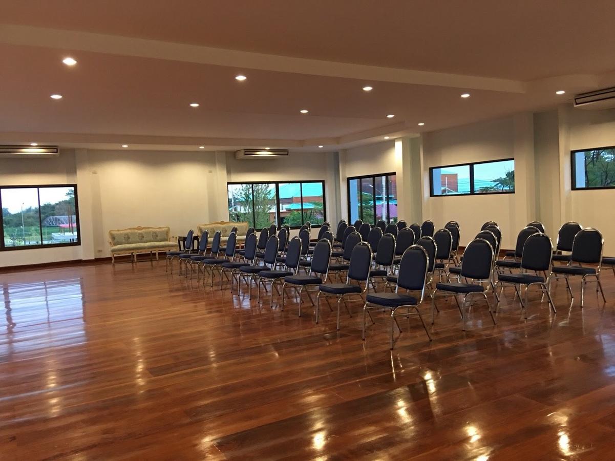 Menam Resort Nakhon Pathom Ngoại thất bức ảnh